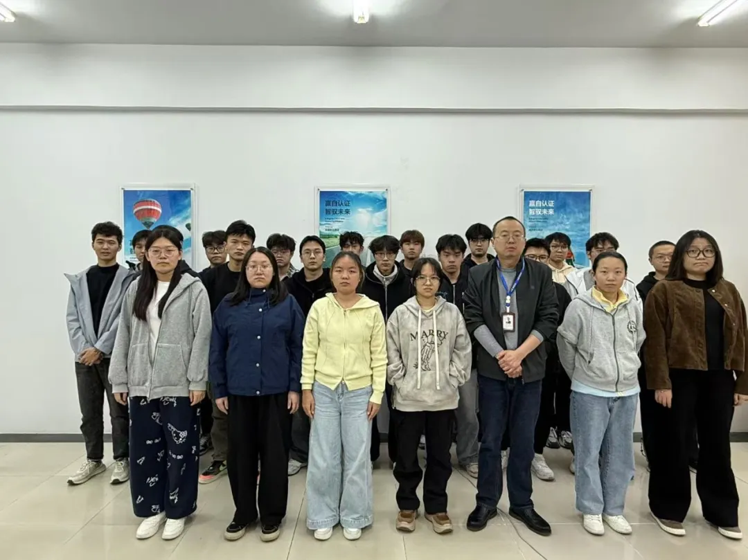 【近期結(jié)班留影】時(shí)光會(huì)定格此刻，但夢(mèng)想永